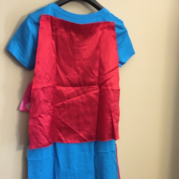 DC Supergirl Cape Sleepwear Available M(7-9) New - Picture 2 of 4